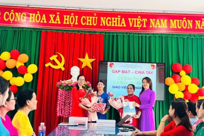 🌷 CHIA TAY CÔ GIÁO ĐÀO THỊ BÊ VÀ CÔ GIÁO TRẦN THỊ NHUNG VỀ HƯU THEO CHẾ ĐỘ